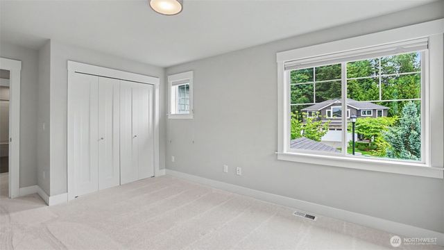 221 Shadow Avenue NE, Renton, WA 98059
