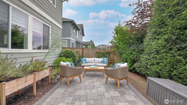 221 Shadow Avenue NE, Renton, WA 98059