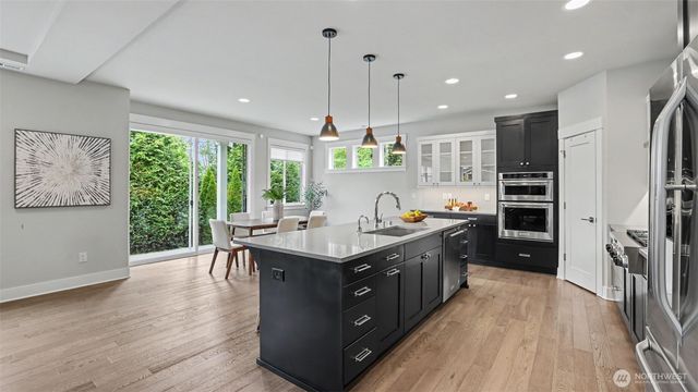 221 Shadow Avenue NE, Renton, WA 98059
