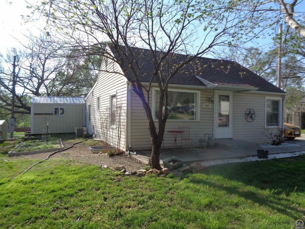 6545 NW Rose ST, Topeka, KS 66618