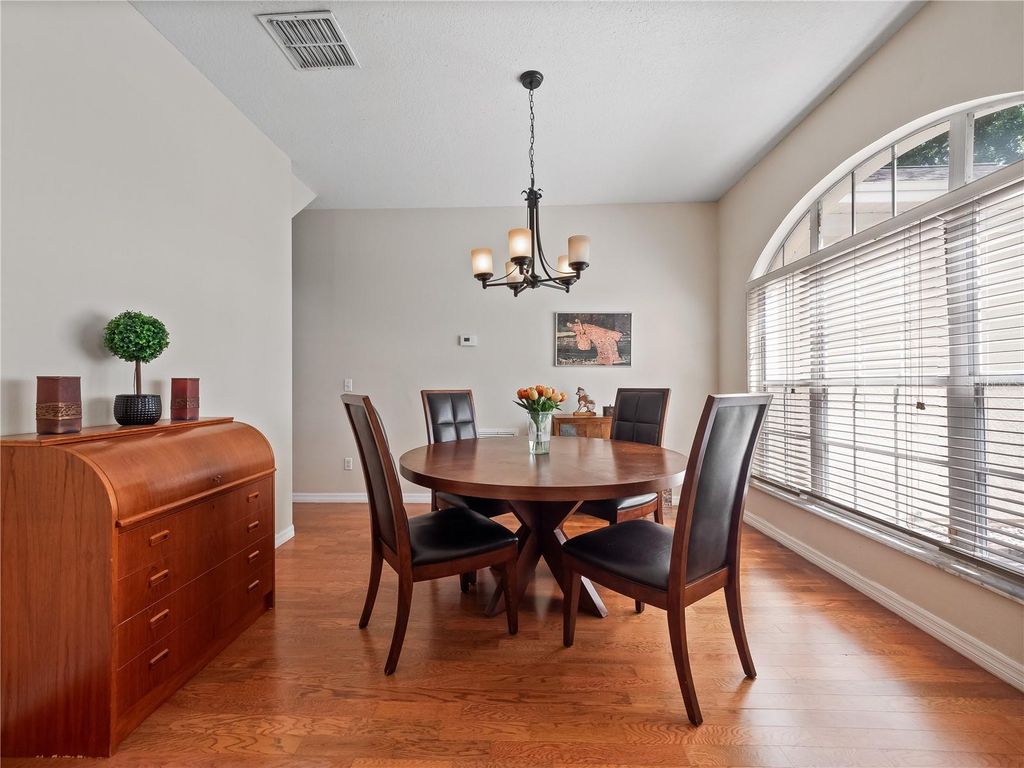 Image 13 of property listing at 10221 LUNDY COURT, Orlando, FL 32836
