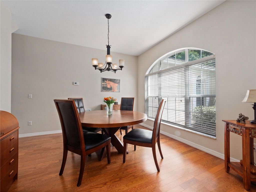 Image 14 of property listing at 10221 LUNDY COURT, Orlando, FL 32836
