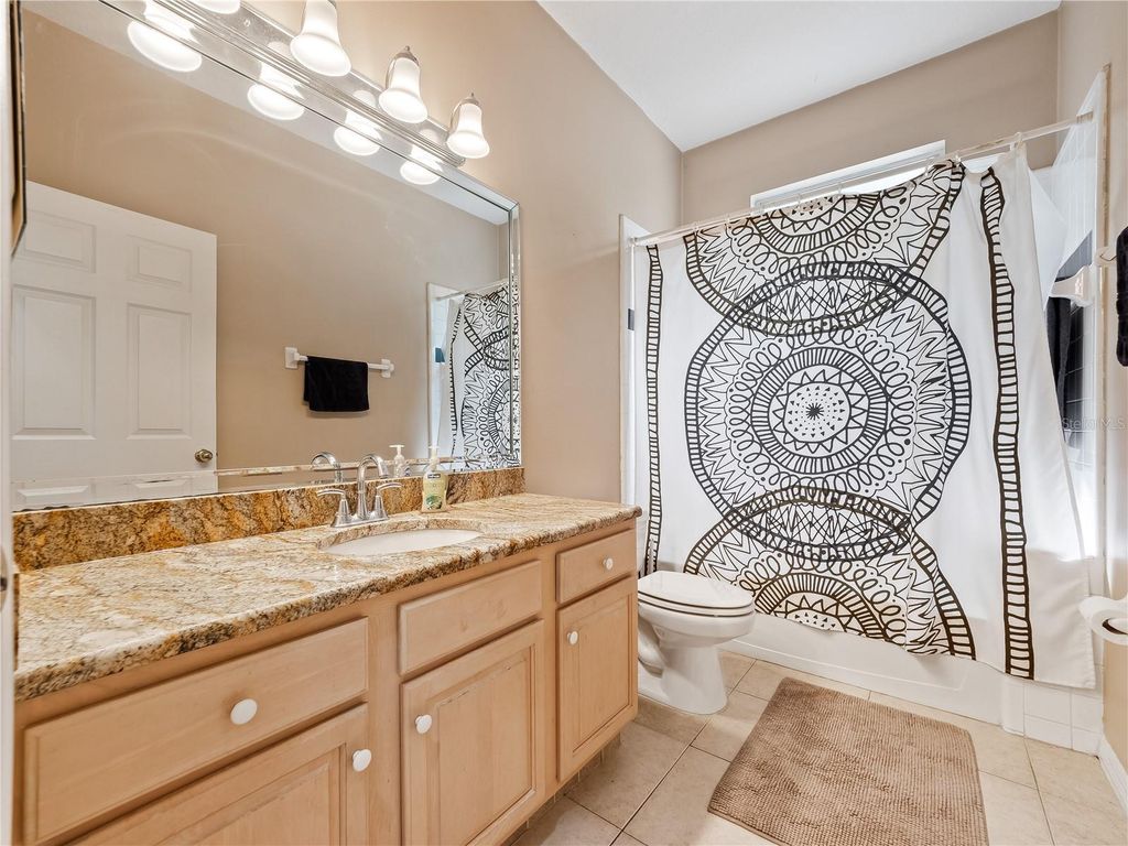 Image 20 of property listing at 10221 LUNDY COURT, Orlando, FL 32836