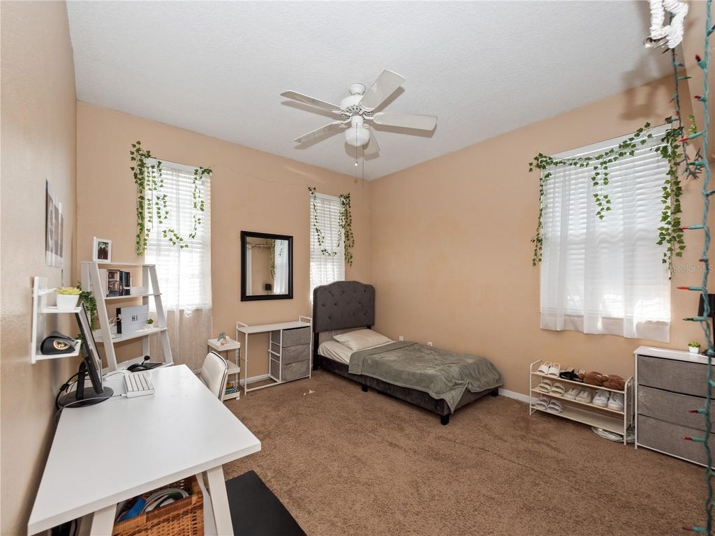 Image 25 of property listing at 10221 LUNDY COURT, Orlando, FL 32836