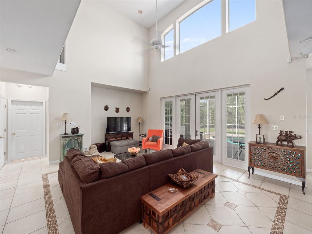 Image 10 of property listing at 10221 LUNDY COURT, Orlando, FL 32836