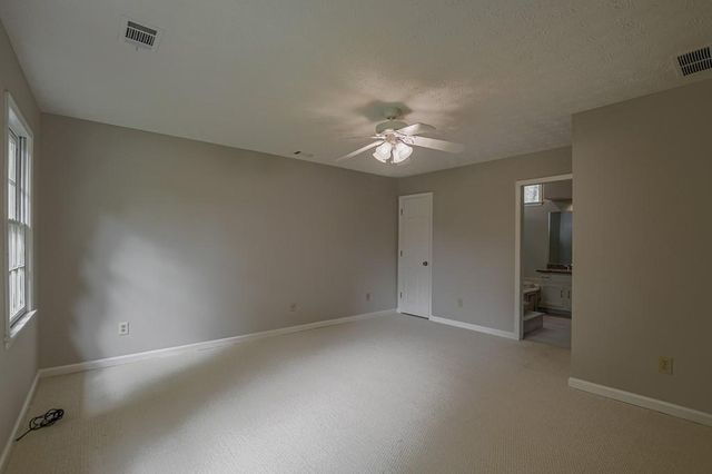 2451 Meadowglen Trail, Snellville, GA 30078