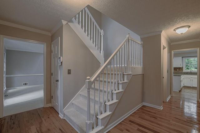 2451 Meadowglen Trail, Snellville, GA 30078