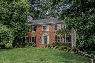 2451 Meadowglen Trail, Snellville, GA 30078