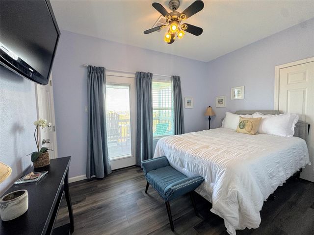 12930 Buccaneer Parkway, Freeport, TX 77541