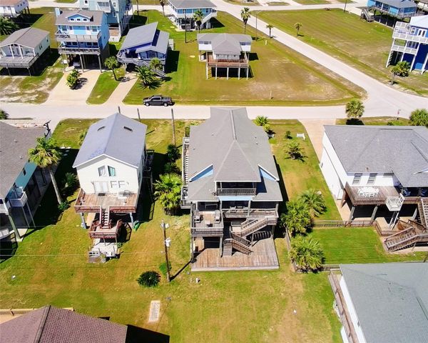 12930 Buccaneer Parkway, Freeport, TX 77541
