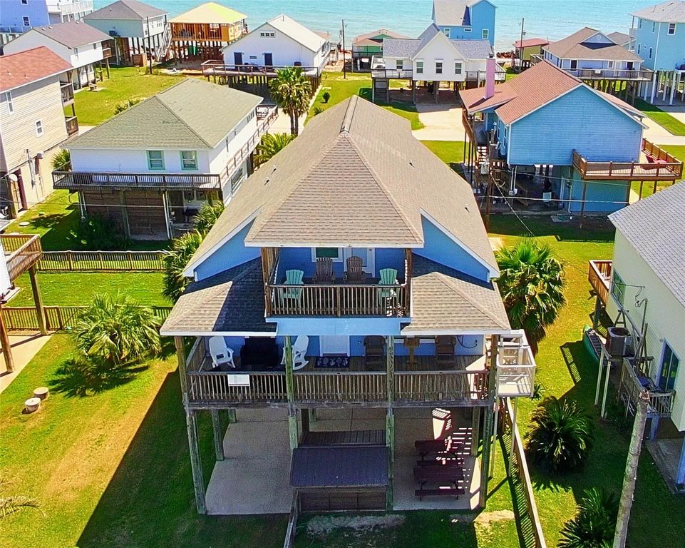 12930 Buccaneer Parkway, Freeport, TX 77541