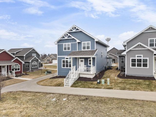 15 Bluestem Pass, Mount Horeb, WI 53572
