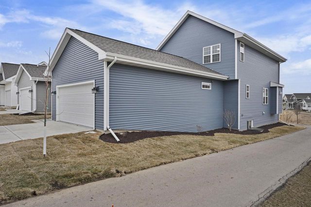 15 Bluestem Pass, Mount Horeb, WI 53572