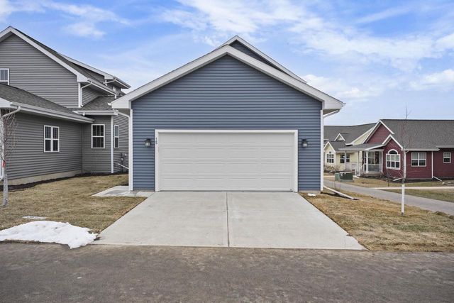15 Bluestem Pass, Mount Horeb, WI 53572