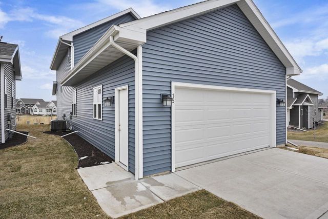 15 Bluestem Pass, Mount Horeb, WI 53572