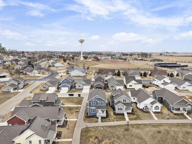 15 Bluestem Pass, Mount Horeb, WI 53572