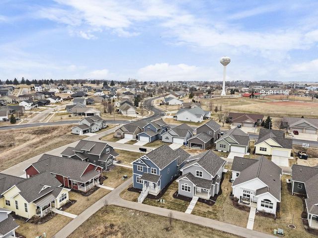 15 Bluestem Pass, Mount Horeb, WI 53572