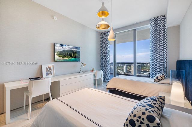18975 E Collins Ave 3802, Sunny Isles Beach, FL 33160
