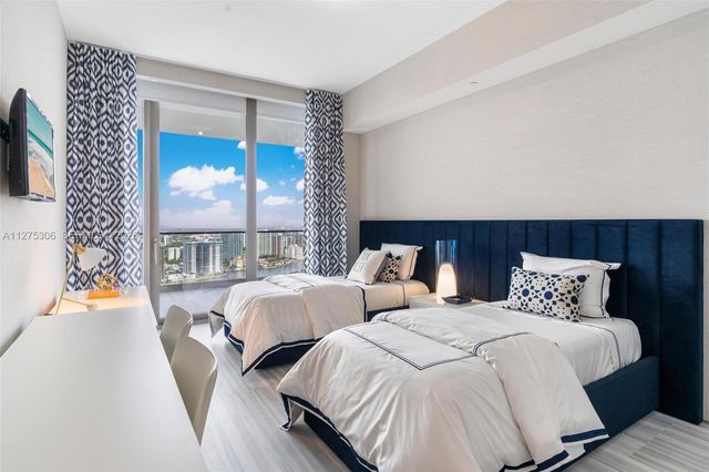 18975 E Collins Ave 3802, Sunny Isles Beach, FL 33160