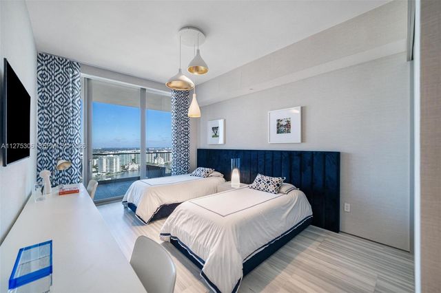 18975 E Collins Ave 3802, Sunny Isles Beach, FL 33160