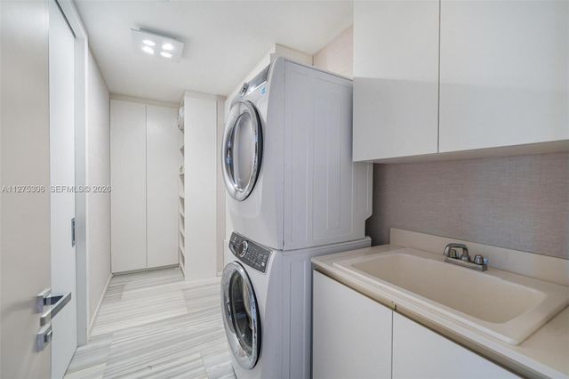 18975 E Collins Ave 3802, Sunny Isles Beach, FL 33160