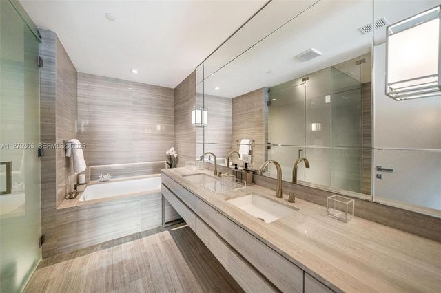 18975 E Collins Ave 3802, Sunny Isles Beach, FL 33160