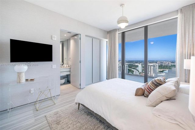 18975 E Collins Ave 3802, Sunny Isles Beach, FL 33160