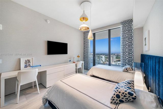 18975 E Collins Ave 3802, Sunny Isles Beach, FL 33160