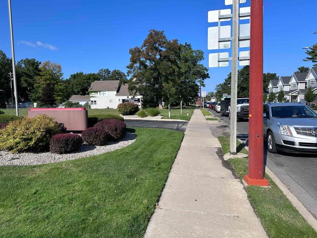 1026-1028 E Front Street, Traverse City, MI 49686