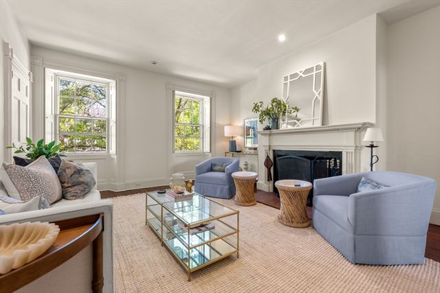 33 Chestnut St, Salem, MA 01970
