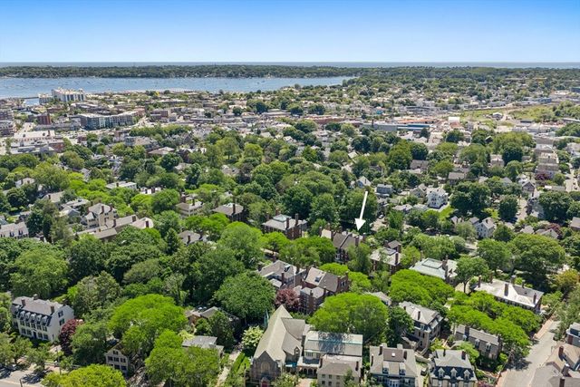 33 Chestnut St, Salem, MA 01970