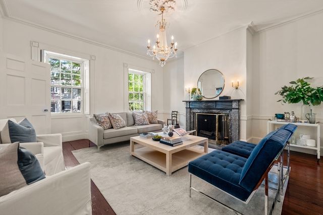 33 Chestnut St, Salem, MA 01970
