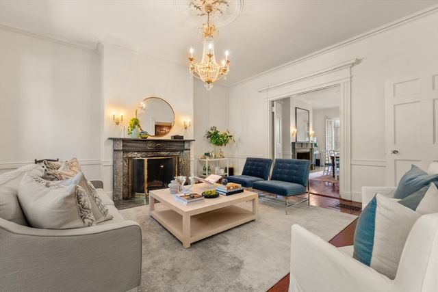 33 Chestnut St, Salem, MA 01970