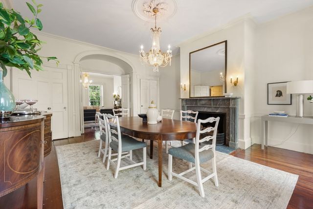 33 Chestnut St, Salem, MA 01970