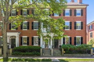 33 Chestnut St, Salem, MA 01970