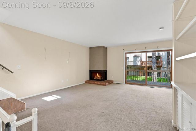 418 Willow Grove Lane, Rochester Hills, MI 48307
