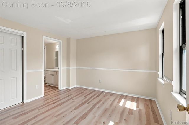 418 Willow Grove Lane, Rochester Hills, MI 48307