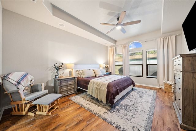 303 Pacific Dr, Portland, TX 78374