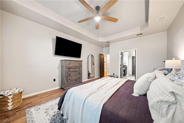 303 Pacific Dr, Portland, TX 78374