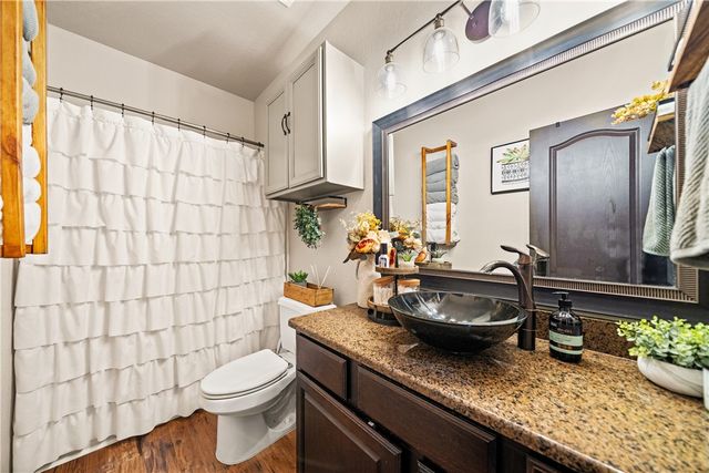 303 Pacific Dr, Portland, TX 78374