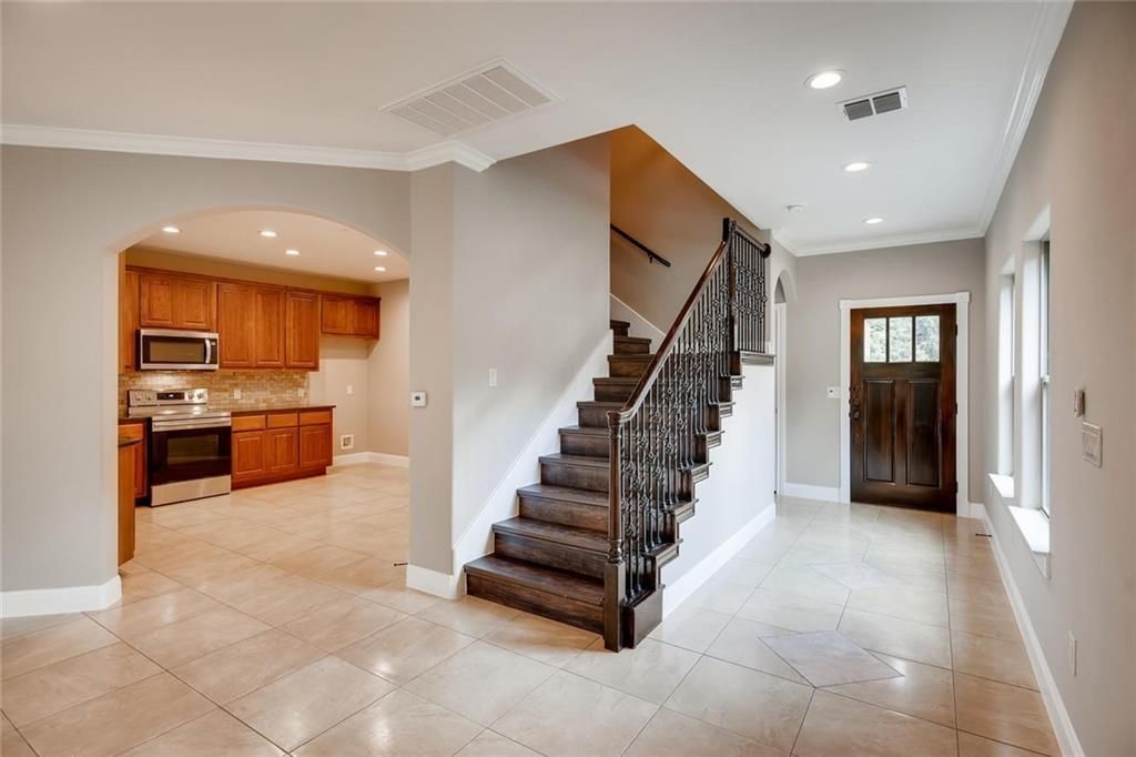 3303 Blumie ST A, Austin, TX 78745