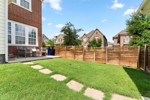 1036 Gardenia Street, Carrollton, TX 75007