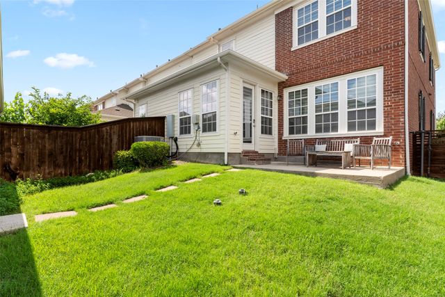 1036 Gardenia Street, Carrollton, TX 75007