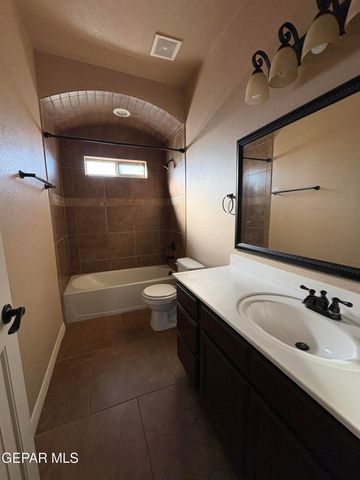 2837 PASILLO ROCK Place, El Paso, TX 79938