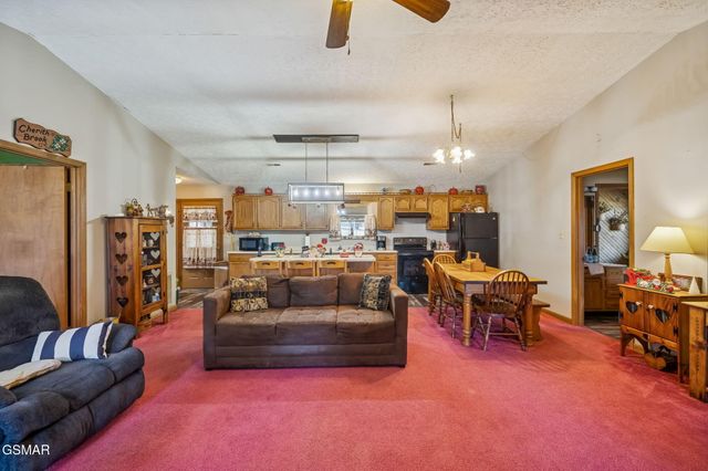 3514 Ginseng Way, Sevierville, TN 37862