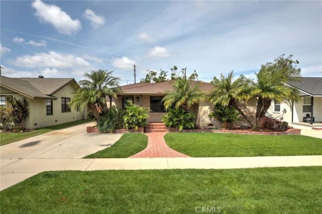 6023 Pepperwood, Lakewood, CA 90712