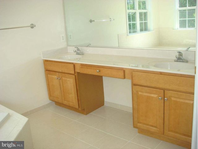 126 GEORGE ST, Gaithersburg, MD 20877
