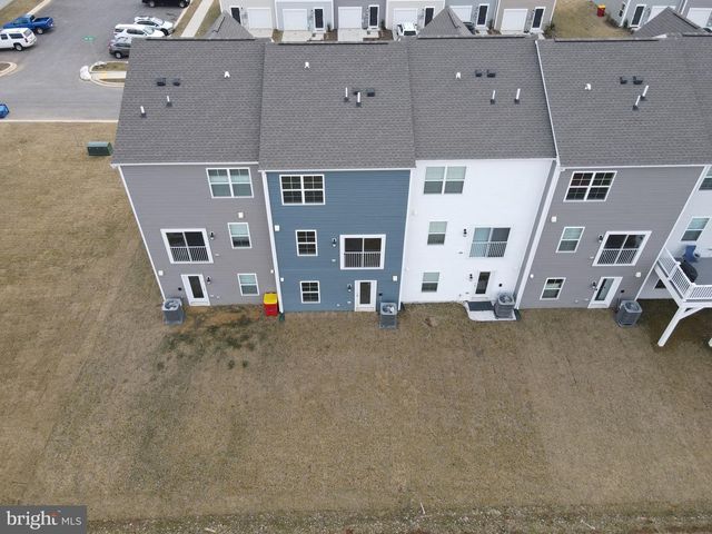 99 GRAY SILVER RD, Inwood, WV 25428