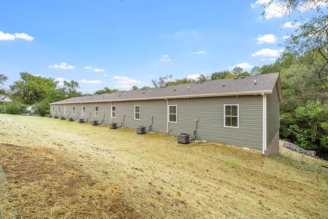 329 Cedar Ct B, Clarksville, TN 37042