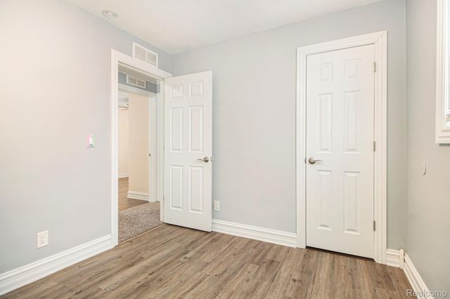 4018 Quillen Avenue, Waterford Charter Township, MI 48329